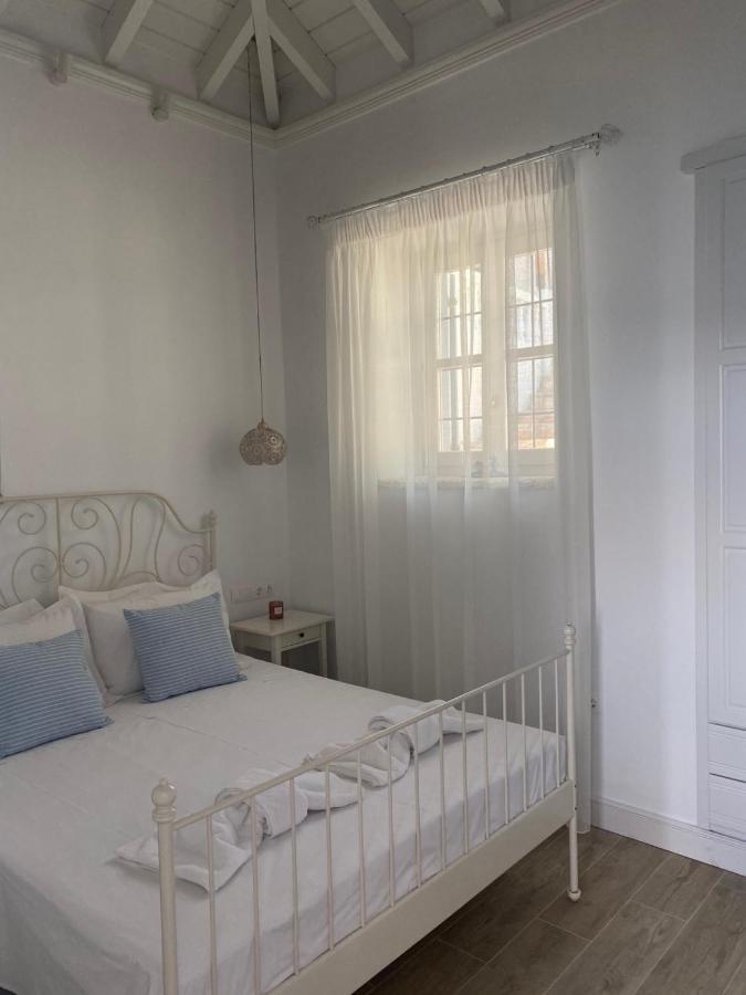 Halki Sea Breeze - A Waterfront Villa Екстер'єр фото