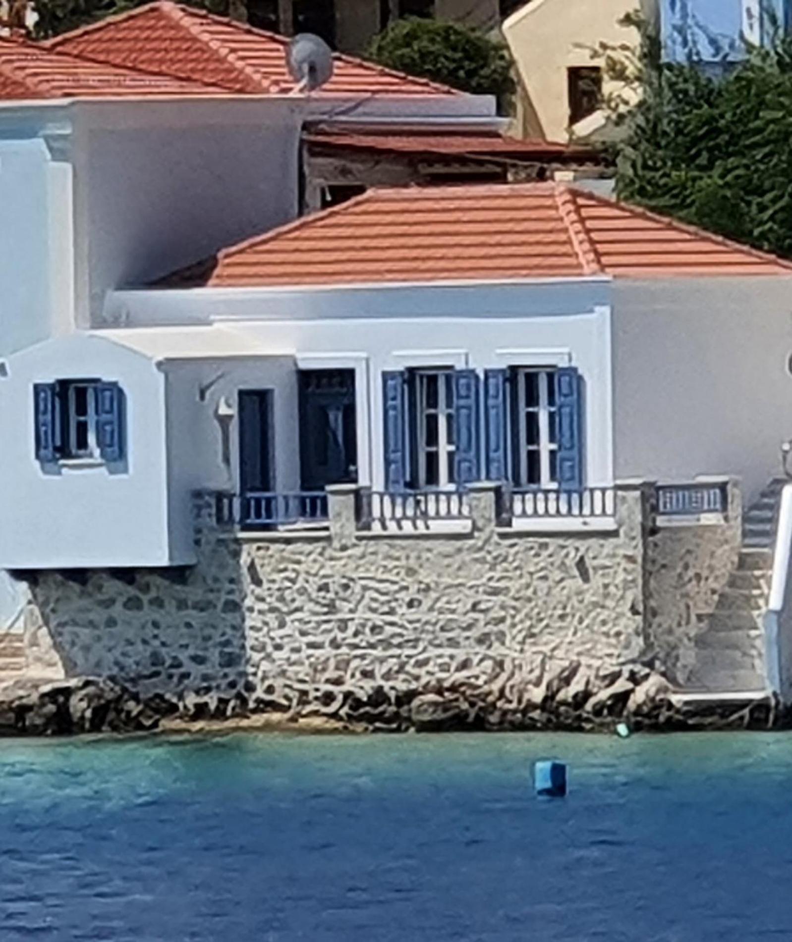 Halki Sea Breeze - A Waterfront Villa Екстер'єр фото